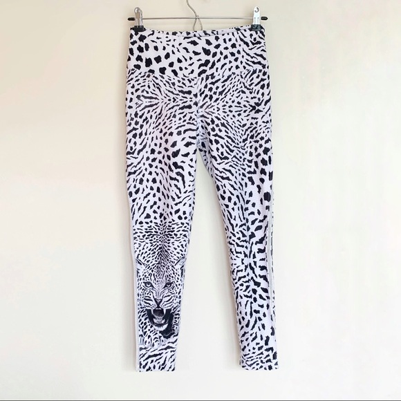 Betsey Johnson Pants - Betsey Johnson White Leopard Print Capri Leggings